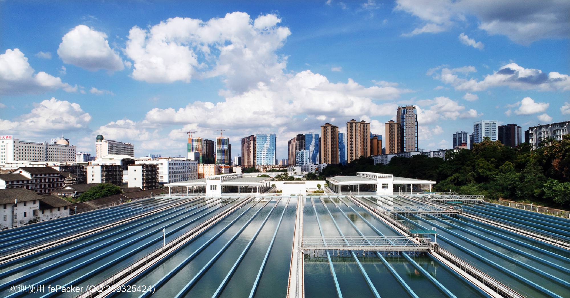 南宁建宁水务集团紧跟南宁城市建设发展步伐，5年来先后完成河南、陈村、东盟3个水厂扩建项目建设，供水规模和保障能力持续提升。图为改扩建后的河南水厂，该厂为目前广西供水规模最大的水厂。（杨健 摄）.jpg